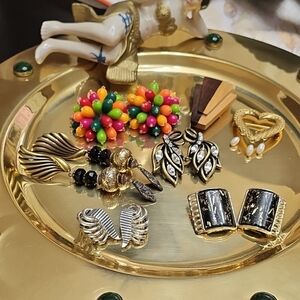 Vintage Jewelry Set with Colorful Beads and Gold Accents